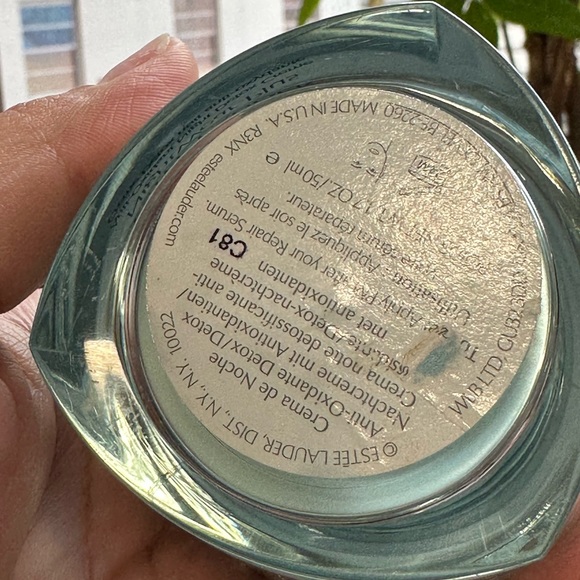 Estée Lauder nightwear plus 1.7 ounce
No box
Never used
Batch code provided - Picture 2 of 3